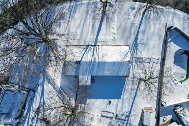 26 Birchwood Drive, Halfmoon, NY 12065