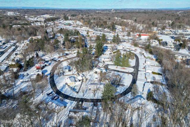 26 Birchwood Drive, Halfmoon, NY 12065