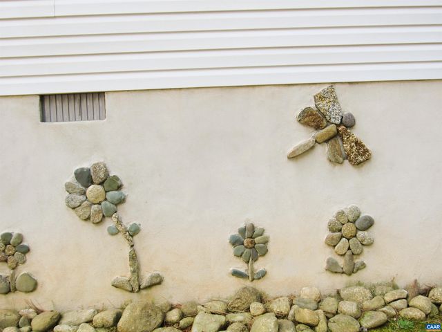 3324 LAUREL RD, Shipman, VA 22971