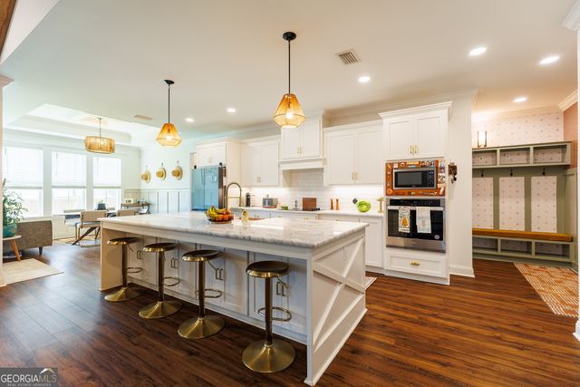 7290 Mill Ridge Drive, Hahira, GA 31632