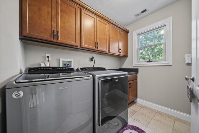 928 Old Nursery Trail, Troy, OH 45373