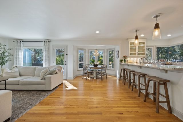 11 Wax Myrtle Ct, Hilton Head Island, SC 29926