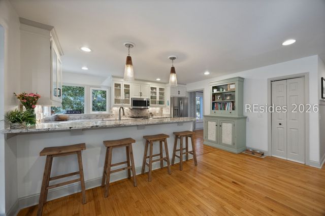 11 Wax Myrtle Ct, Hilton Head Island, SC 29926