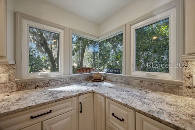 11 Wax Myrtle Ct, Hilton Head Island, SC 29926