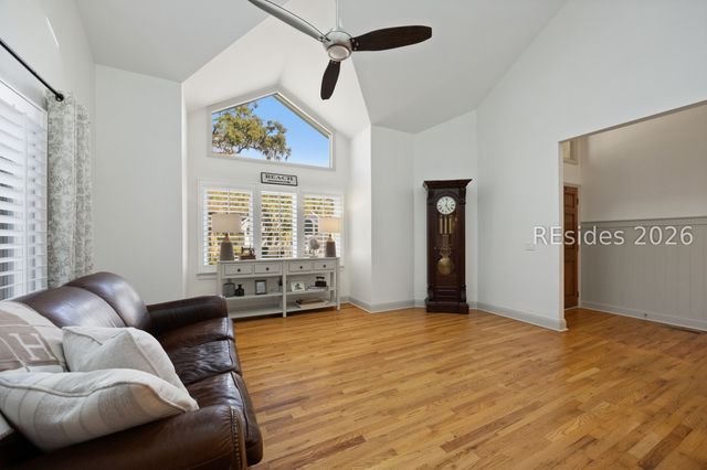 11 Wax Myrtle Ct, Hilton Head Island, SC 29926