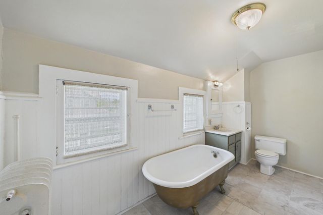 1152 Ross Avenue, Saint Paul, MN 55106