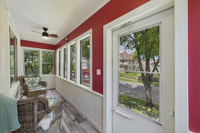 1152 Ross Avenue, Saint Paul, MN 55106