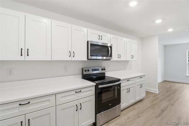 1390 W Kenmore Drive, Dunnellon, FL 34434