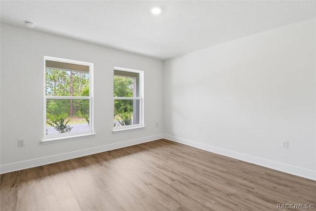 1390 W Kenmore Drive, Dunnellon, FL 34434
