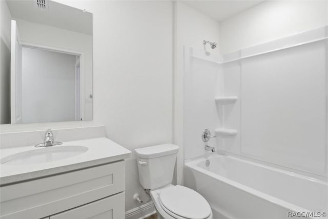 1390 W Kenmore Drive, Dunnellon, FL 34434