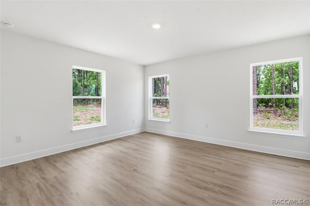 1390 W Kenmore Drive, Dunnellon, FL 34434