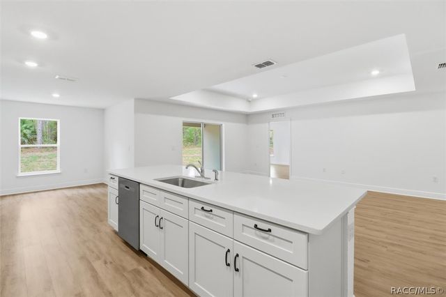 1390 W Kenmore Drive, Dunnellon, FL 34434