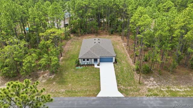 1390 W Kenmore Drive, Dunnellon, FL 34434