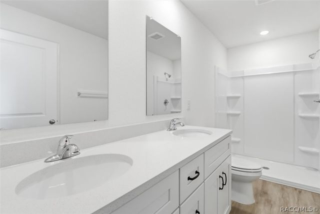 1390 W Kenmore Drive, Dunnellon, FL 34434