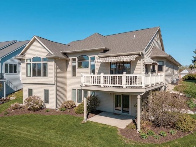 12027 Sycamore Lakes Court, Fort Wayne, IN 46814