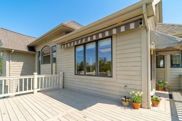 12027 Sycamore Lakes Court, Fort Wayne, IN 46814