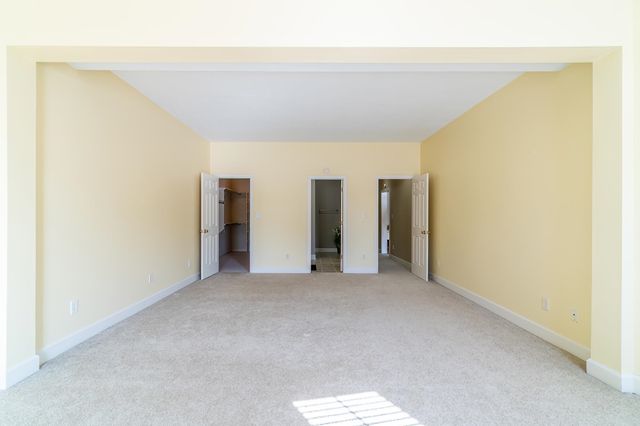 12027 Sycamore Lakes Court, Fort Wayne, IN 46814