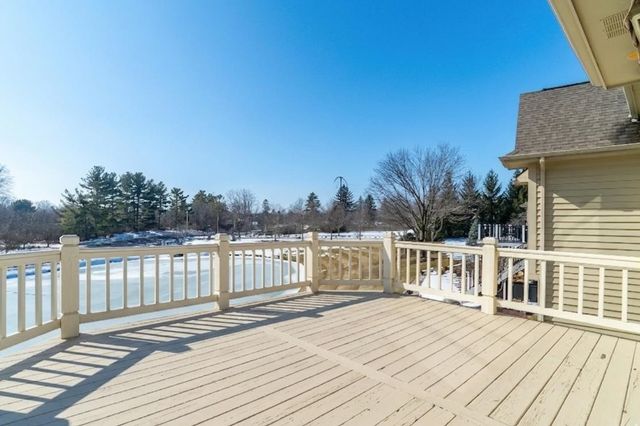 12027 Sycamore Lakes Court, Fort Wayne, IN 46814