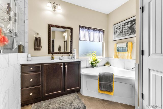 1349 Barrett Parkway, Montgomery, AL 36117