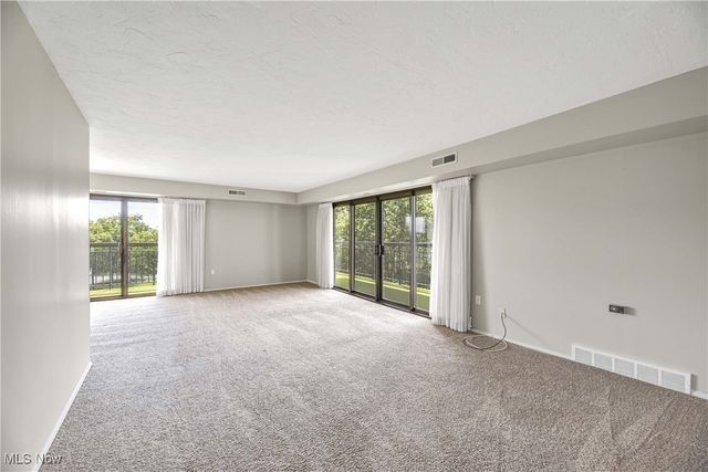 12550 Lake Avenue 706, Lakewood, OH 44107