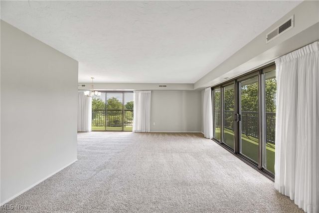 12550 Lake Avenue 706, Lakewood, OH 44107