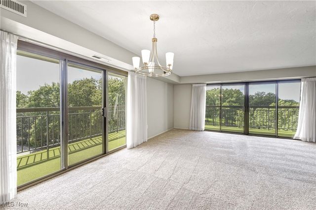 12550 Lake Avenue 706, Lakewood, OH 44107