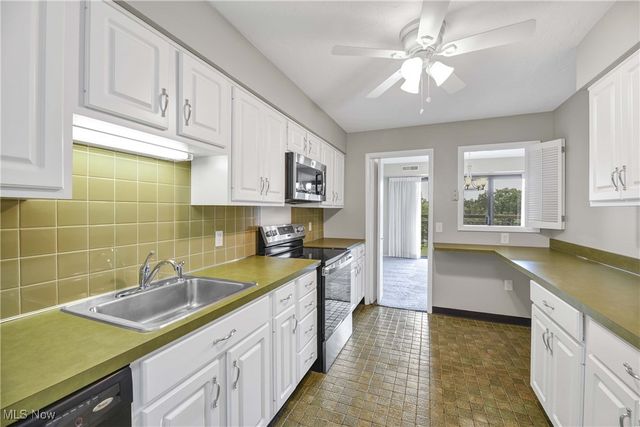 12550 Lake Avenue 706, Lakewood, OH 44107