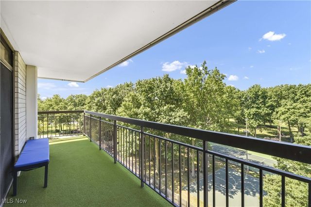 12550 Lake Avenue 706, Lakewood, OH 44107