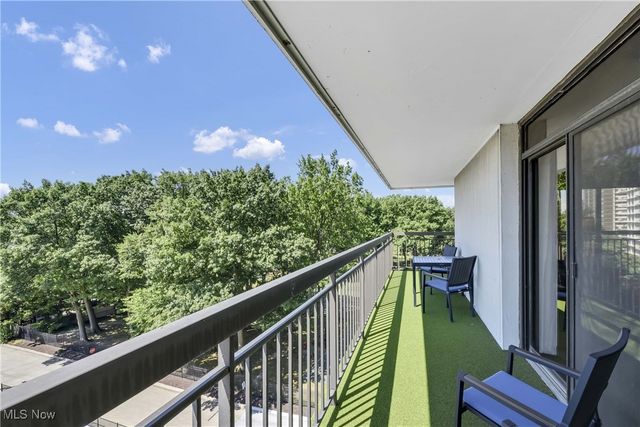 12550 Lake Avenue 706, Lakewood, OH 44107