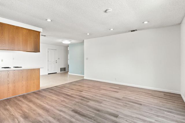 879 Carson Ave, Manteca, CA 95337