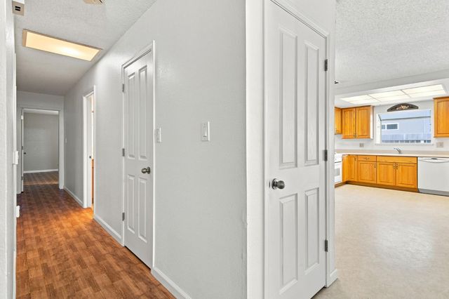 879 Carson Ave, Manteca, CA 95337