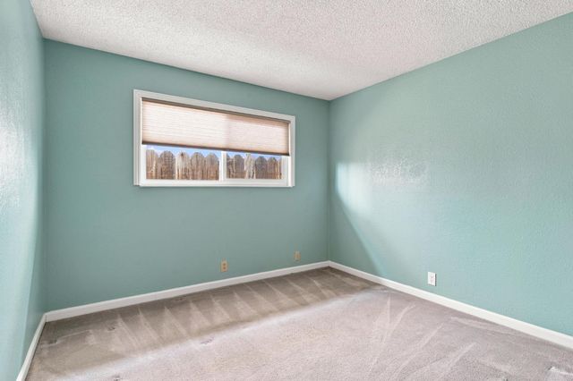 879 Carson Ave, Manteca, CA 95337