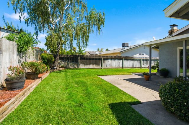879 Carson Ave, Manteca, CA 95337