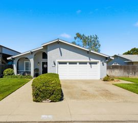 879 Carson Ave, Manteca, CA 95337