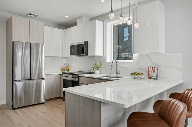 181 Maverick Street 1, Boston, MA 02128