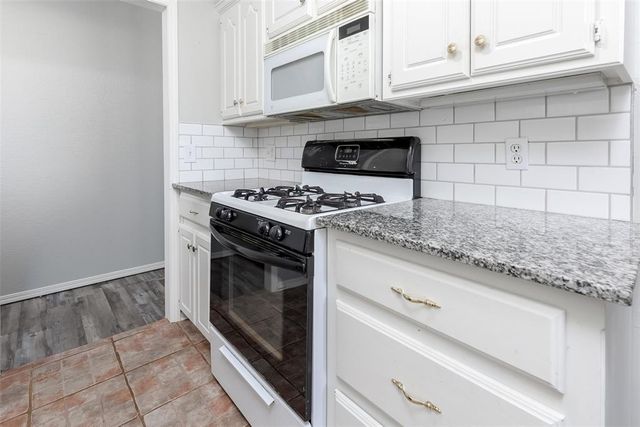 907 W Tesio Way, Mustang, OK 73064