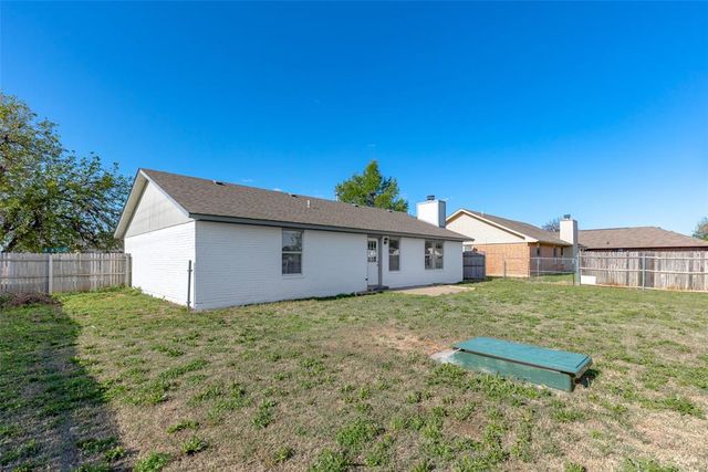 907 W Tesio Way, Mustang, OK 73064