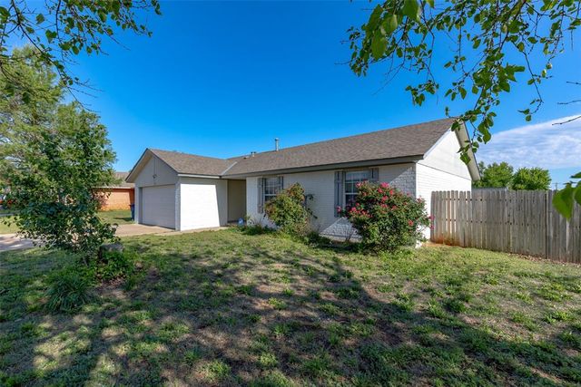 907 W Tesio Way, Mustang, OK 73064