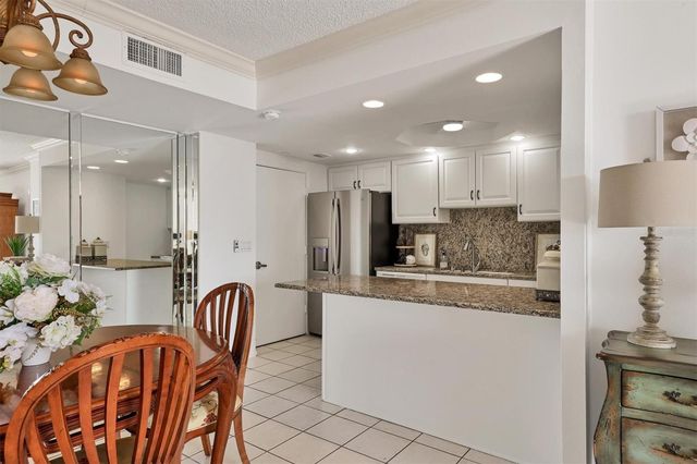 1212 BENJAMIN FRANKLIN DRIVE 1003, Sarasota, FL 34236