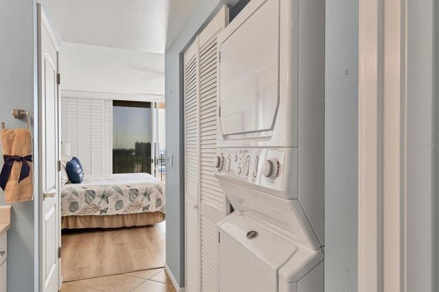 1212 BENJAMIN FRANKLIN DRIVE 1003, Sarasota, FL 34236