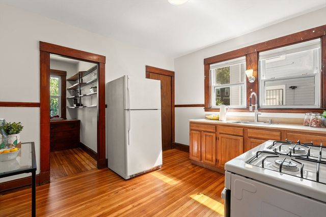 2 St. John St 1, Boston, MA 02130