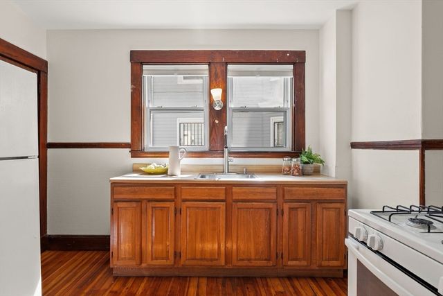 2 St. John St 1, Boston, MA 02130