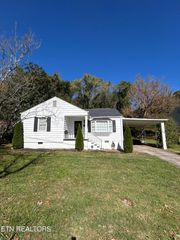 650 Robertsville Rd, Oak Ridge, TN 37830