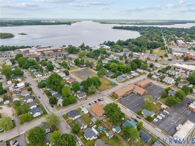 306 N 4th Ave, Hopewell, VA 23860