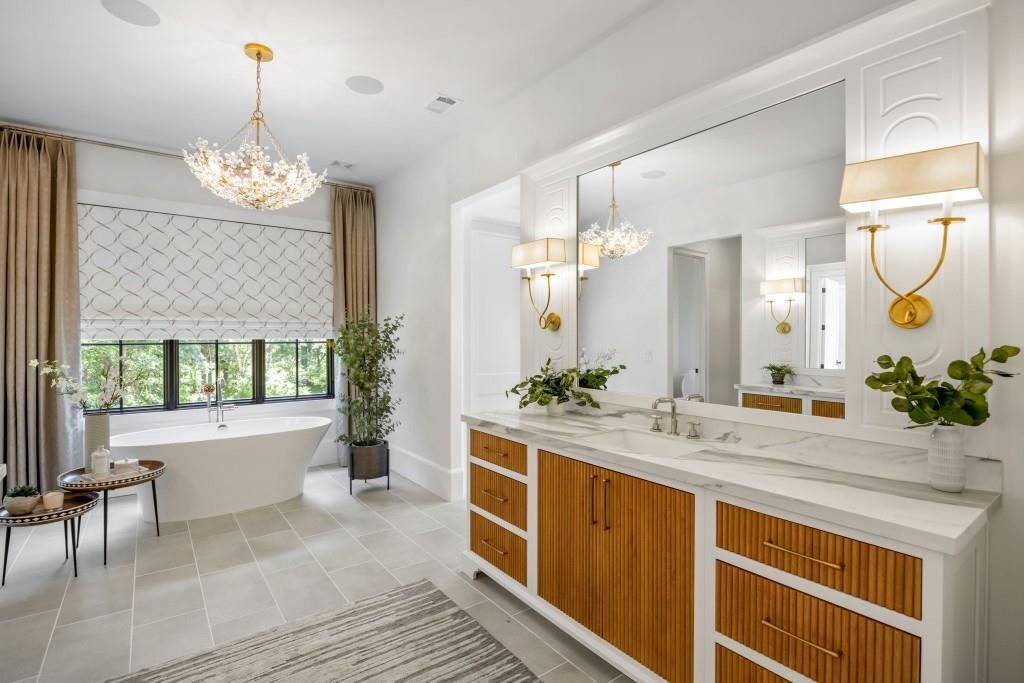 Image 38 of property listing at 200 Deerhaven Lane, Milton, GA 30004