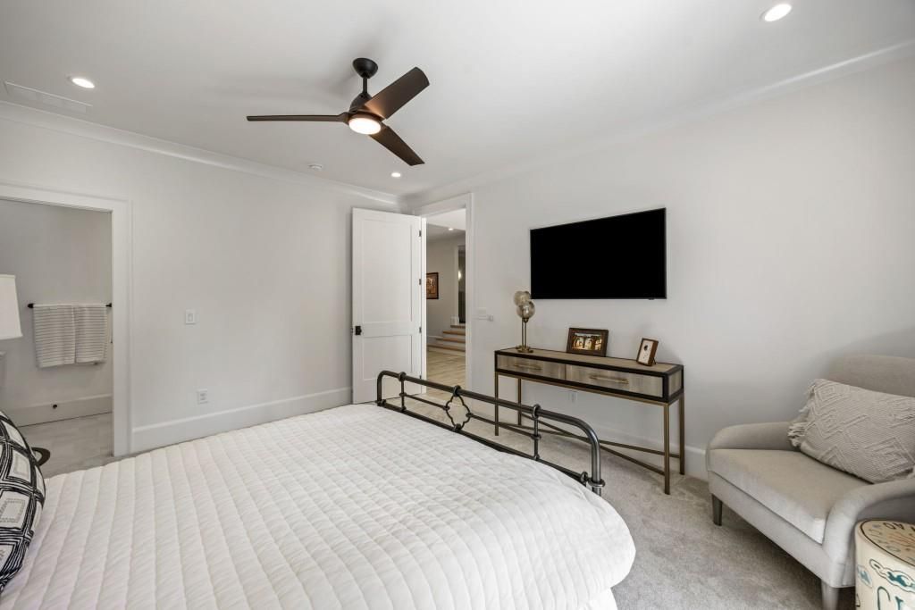 Image 70 of property listing at 200 Deerhaven Lane, Milton, GA 30004