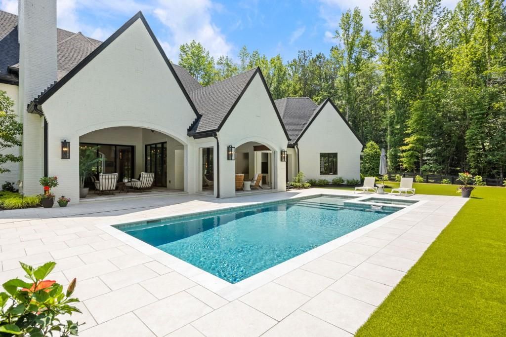 Image 79 of property listing at 200 Deerhaven Lane, Milton, GA 30004