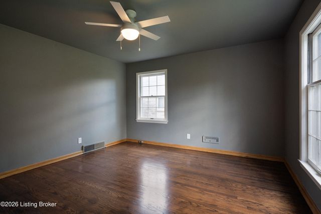 4609 Tween Rd, Louisville, KY 40207