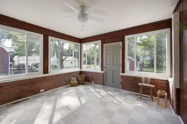 4609 Tween Rd, Louisville, KY 40207