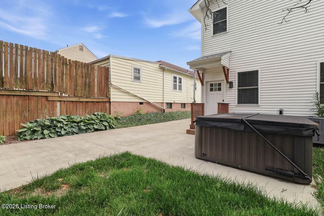 1115 Schiller Ave, Louisville, KY 40204